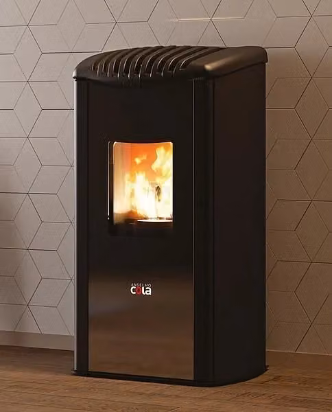 Stufa a pellet Cola LA126R0Y CLUB da 8,2 - 2,5 kW in ghisa, acciaio e vetro, colore bianco