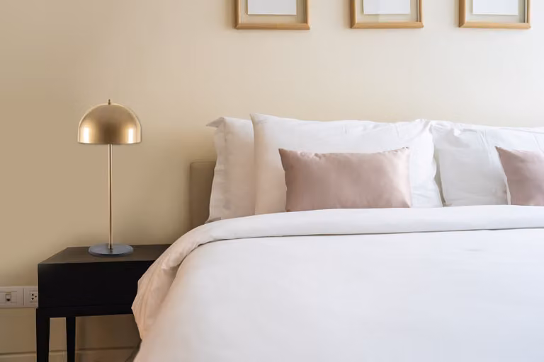 Opviq, lampada da tavolo elegante, oro/nero, metallo, altezza 58 cm, grado di protezione IP20