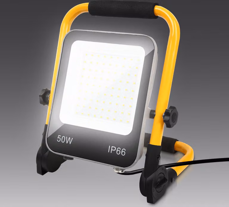 Clanmacy Faro da cantiere a LED 50W Luce da lavoro bianco freddo Faro da cantiere Faro da cantiere Faro a LED Faro da cantiere