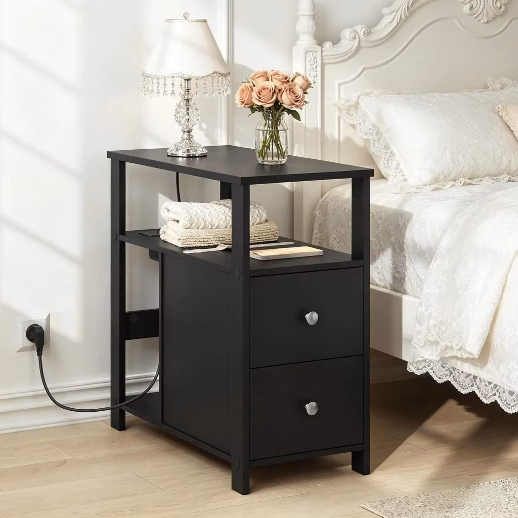 Tavolino basso OKWISH nero con 2 cassetti, 2 vani aperti e prese di corrente USB per soggiorno e camera da letto, L/P/H: 60 x 60 x 30 cm – 2