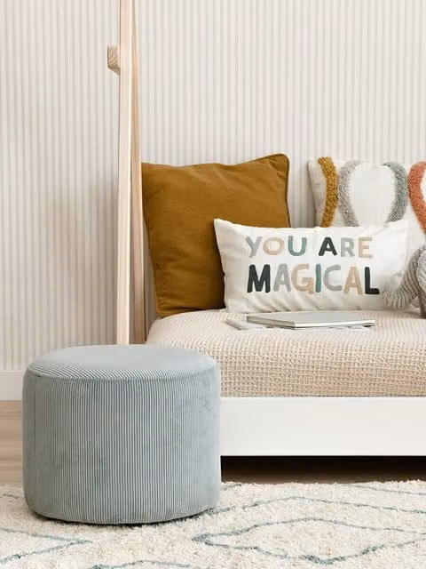 Pouf imbottito Harmony Kenay Home colore verde menta con design moderno e forma cilindrica