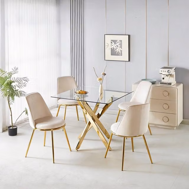 Set da pranzo moderno Zephmum composto da 1 tavolo rettangolare in vetro bianco e lucido e 4 sedie in tessuto velvet oro