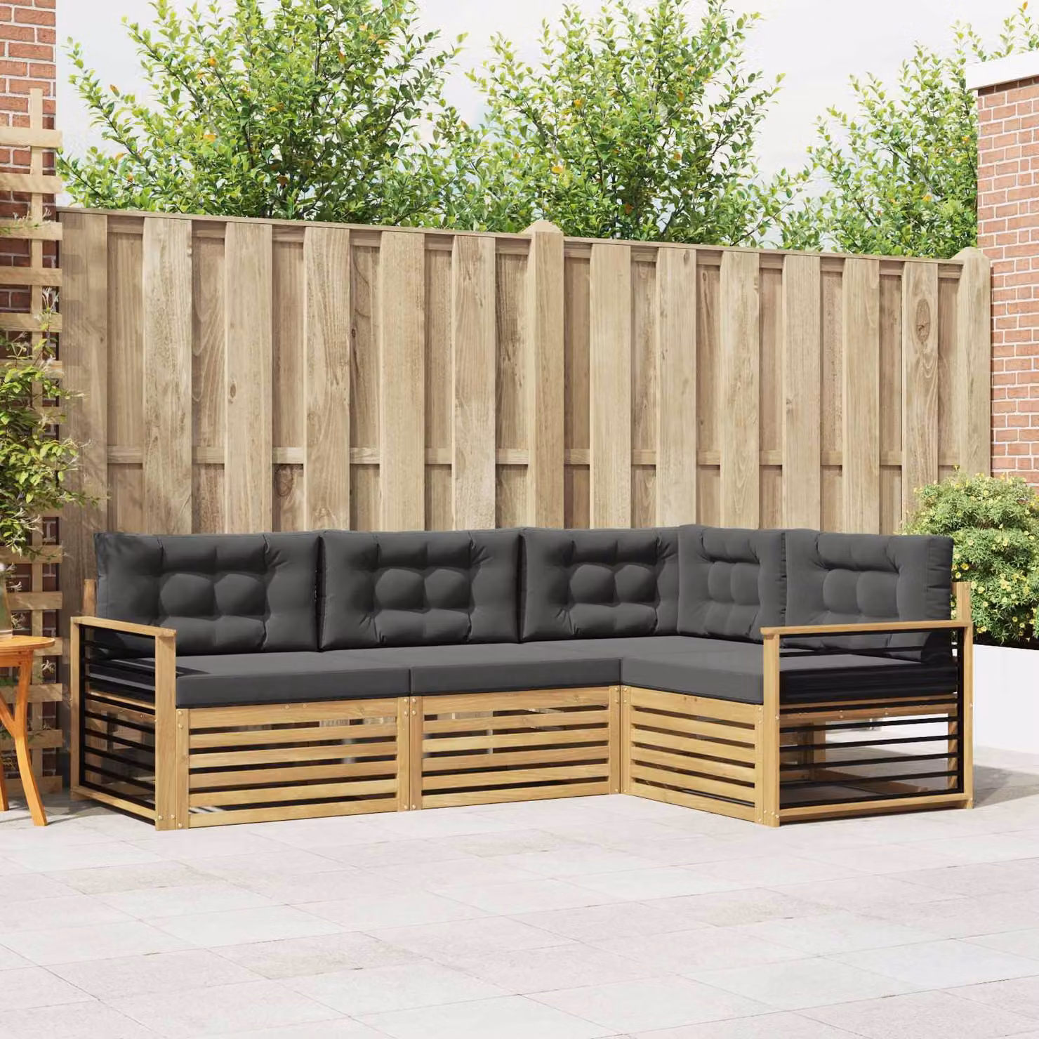Set di divani da esterno vidaXL a forma di L composto da 5 pezzi in legno di acacia con cuscini bianchi e antracite
