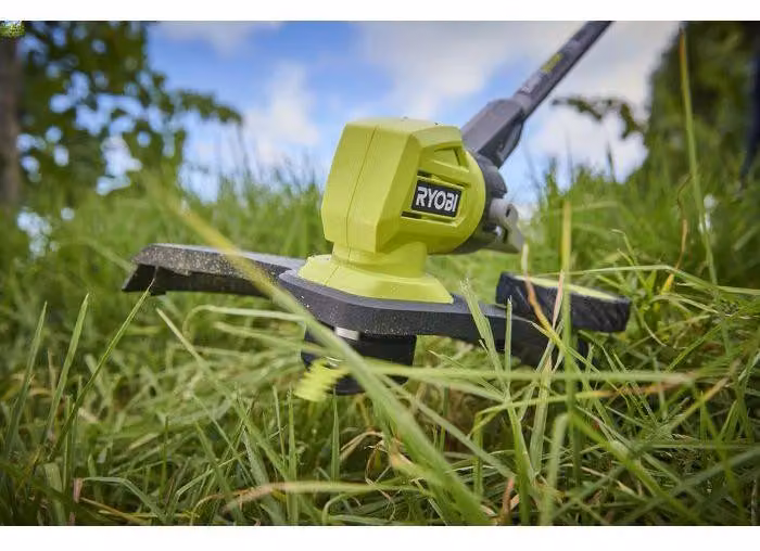 Tagliabordi e rifinitore di bordi senza fili RYOBI RY18LT33A-0, 18V ONE+, larghezza di taglio 33 cm, ruota di guida. Fornito senza batteria e caricabatterie