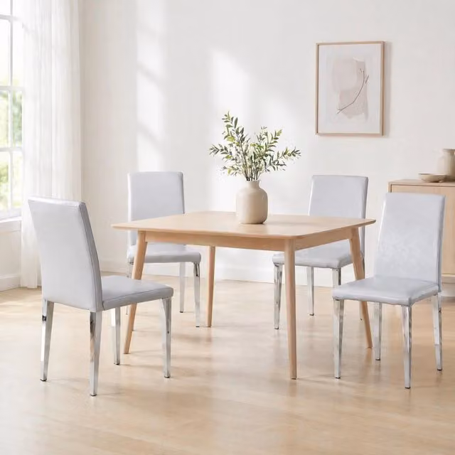 Set di 4 sedie da pranzo moderne MODFU in ecopelle grigio chiaro con gambe in metallo argento, Altezza: 90 cm
