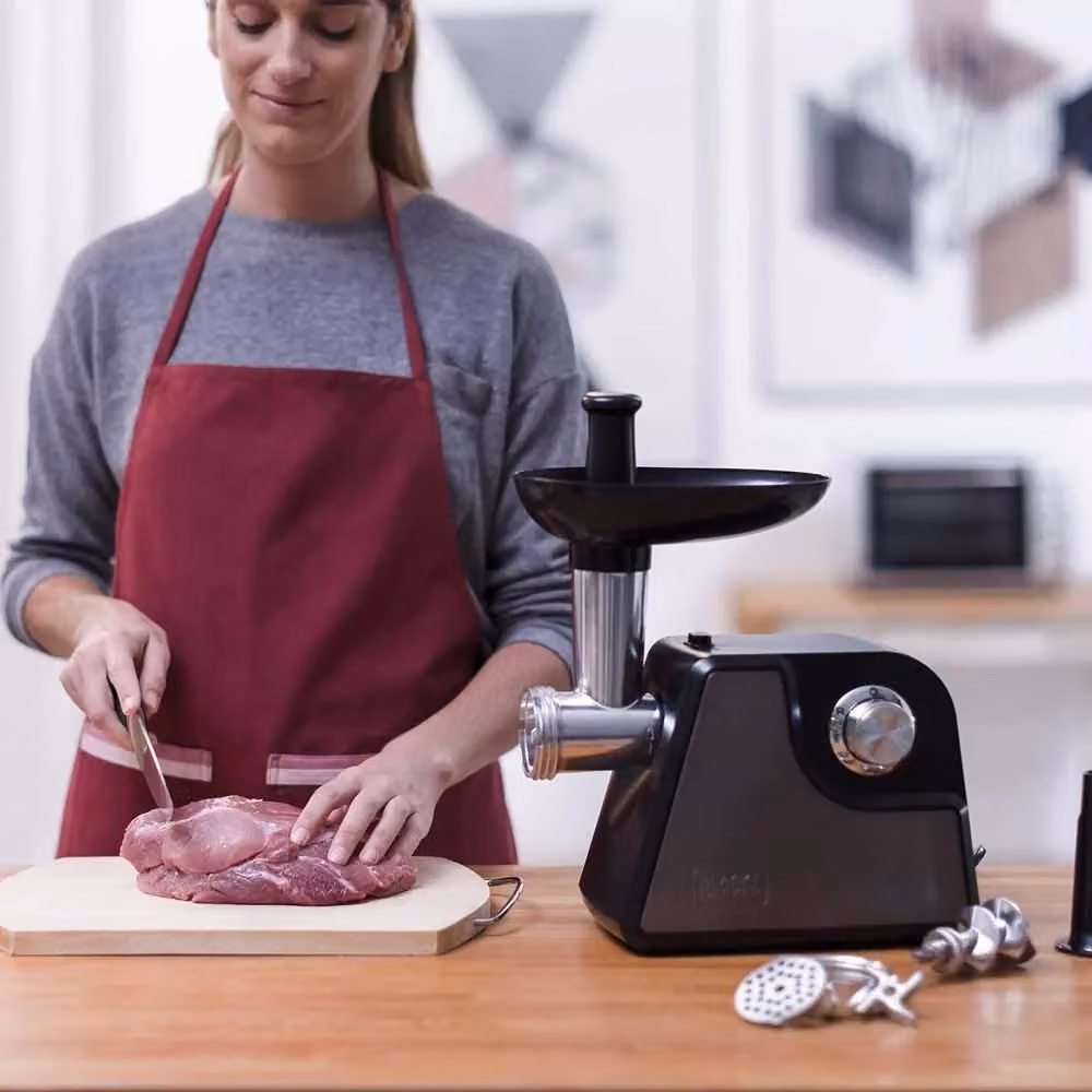 Tritacarne e Passapomodoro Black+Decker BXMMA1000E da 1000 W, Nero – 2