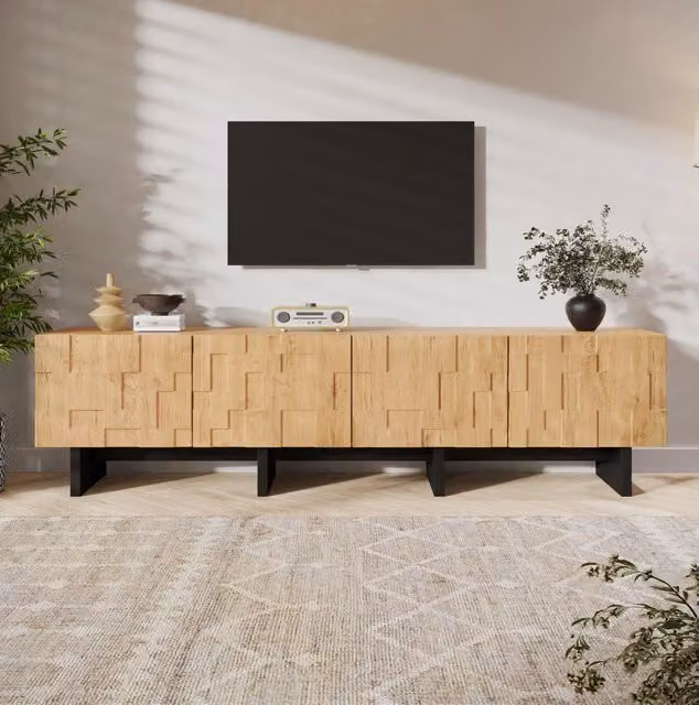 Mobile TV MODFU in effetto legno naturale beige e marrone con 4 ante push-to-open per TV fino a 75 pollici, L: 180 cm, P: 38,5 cm, H: 45 cm