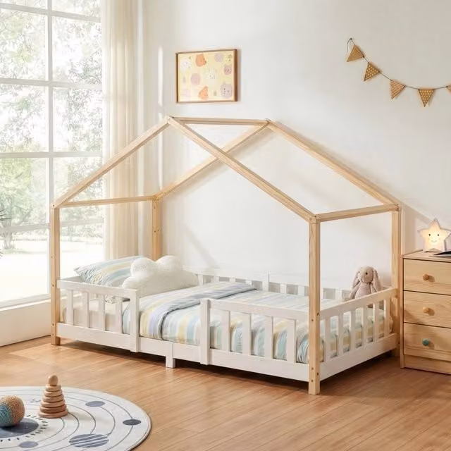 Letto per cameretta Treviolo en.casa a forma di casetta in stile Montessori, legno di pino, Bianco/Beige, L/P/H: 200 x 90 x 120 cm