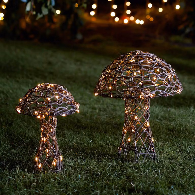 Set di 2 funghi decorativi in rattan con luci LED, dimensioni 30/40 cm, con timer, luce bianco caldo