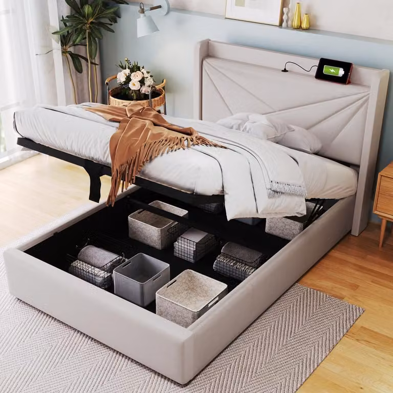 Letto imbottito 90x200 cm con spazio contenitore, funzione di ricarica USB e di tipo C, struttura beige in cotone e lino, testiera imbottita e rete a listelli