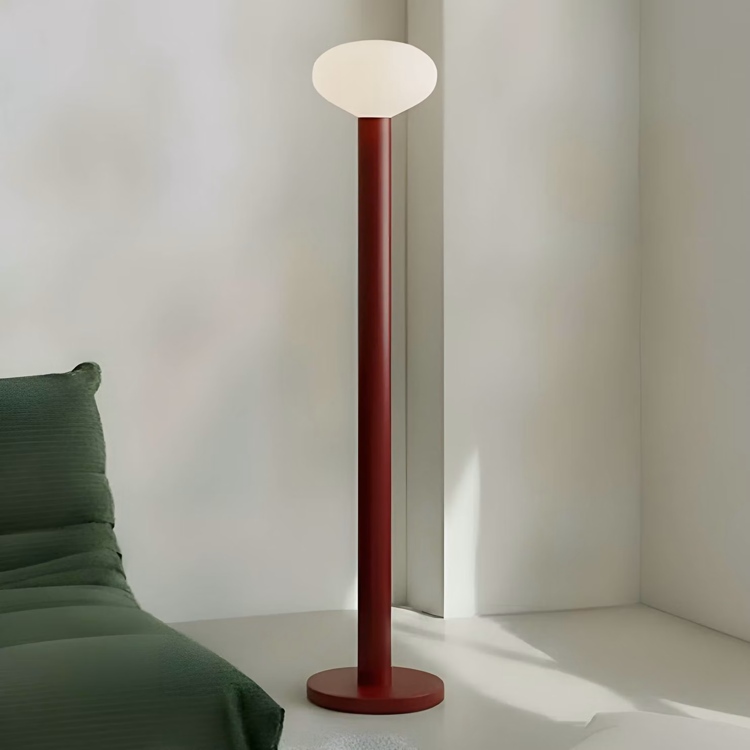 Lampada da terra di design Flo ALDEX, Rosso, Soggiorno / Sala da pranzo, Metallo, Design, Lampada da terra