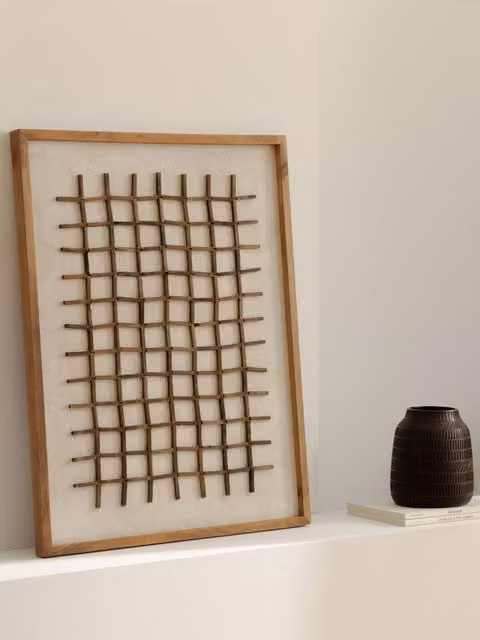 Quadro astratto geometrico Bind di Kenay Home, design moderno in legno, colori beige e marrone, L: 60 cm x H: 80 cm – 1