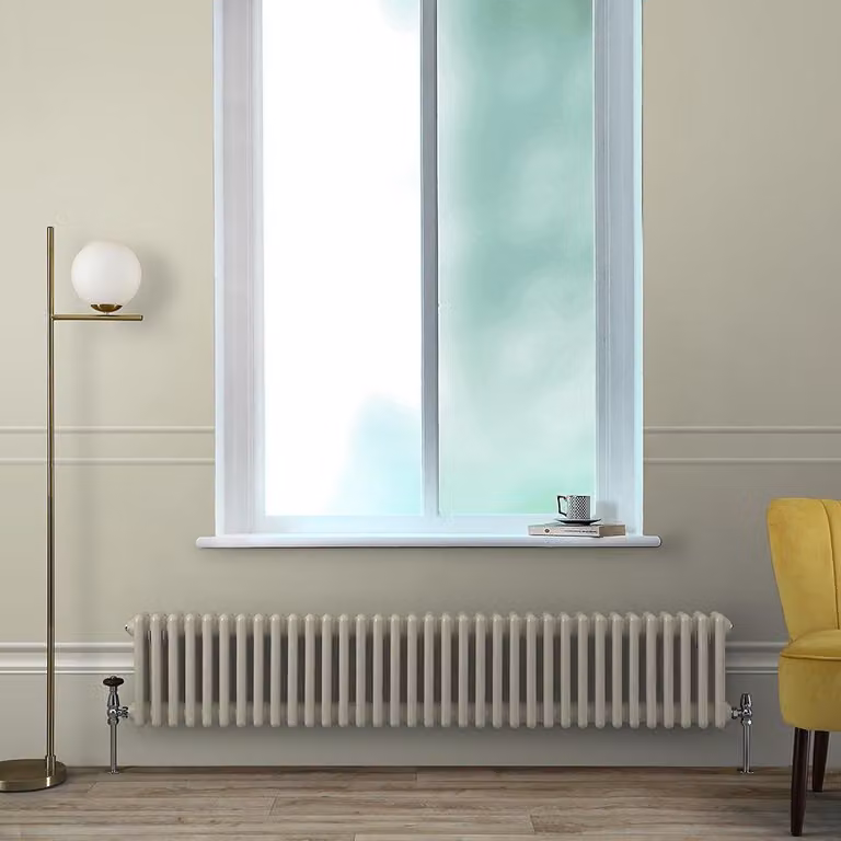 Radiatore Tradizionale a Tripla Colonna Orizzontale Color Lino (Pebble) - 300mm x 1595mm - Regent