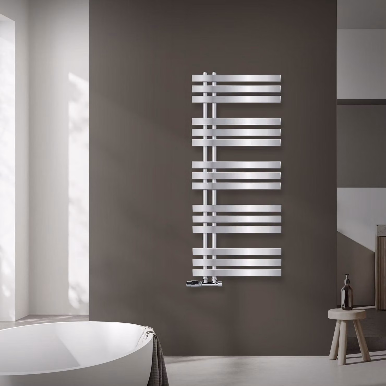 Radiatore da bagno LuxeBath Design, 500x1200 mm, cromo, set di collegamento e termostatico angolare a parete, senza elemento riscaldante