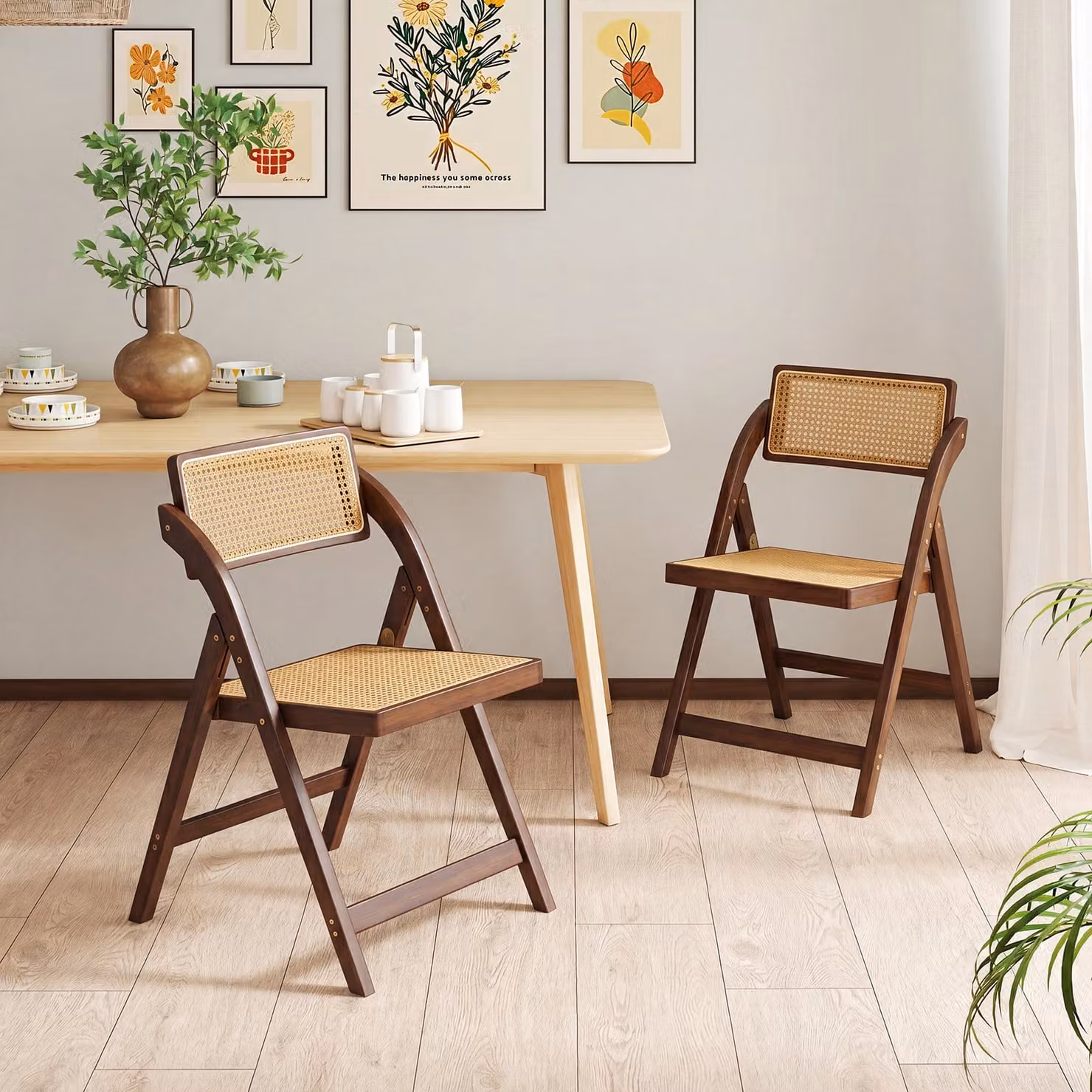 Set di 2 sedie da pranzo pieghevoli Costway in bambù e rattan con schienale rotante, colore noce