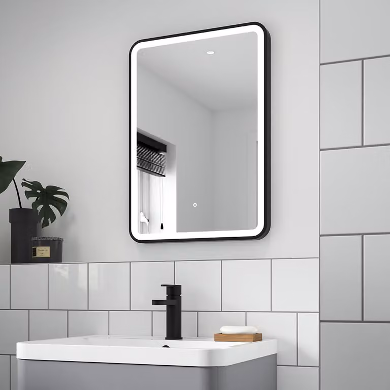 Specchio con Illuminazione a LED con Cornice Nera 25W e Antiappannamento - 500mm x 700mm