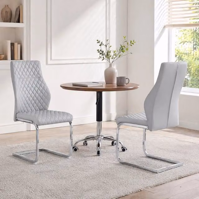 Set di 2 sedie da pranzo MODFU in similpelle grigio con struttura in metallo argento, schienale alto 100 cm