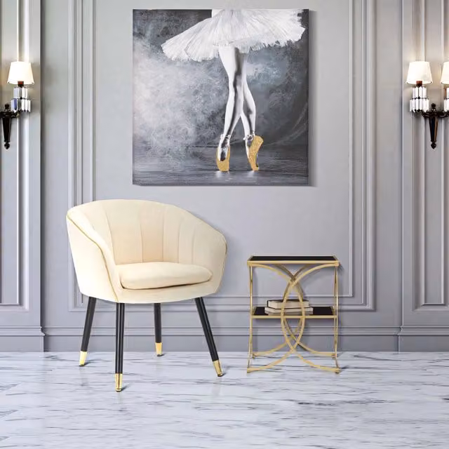Poltroncina con braccioli DMORA in tessuto bianco e oro per soggiorno, L: 62 cm, P: 58 cm, H: 78 cm