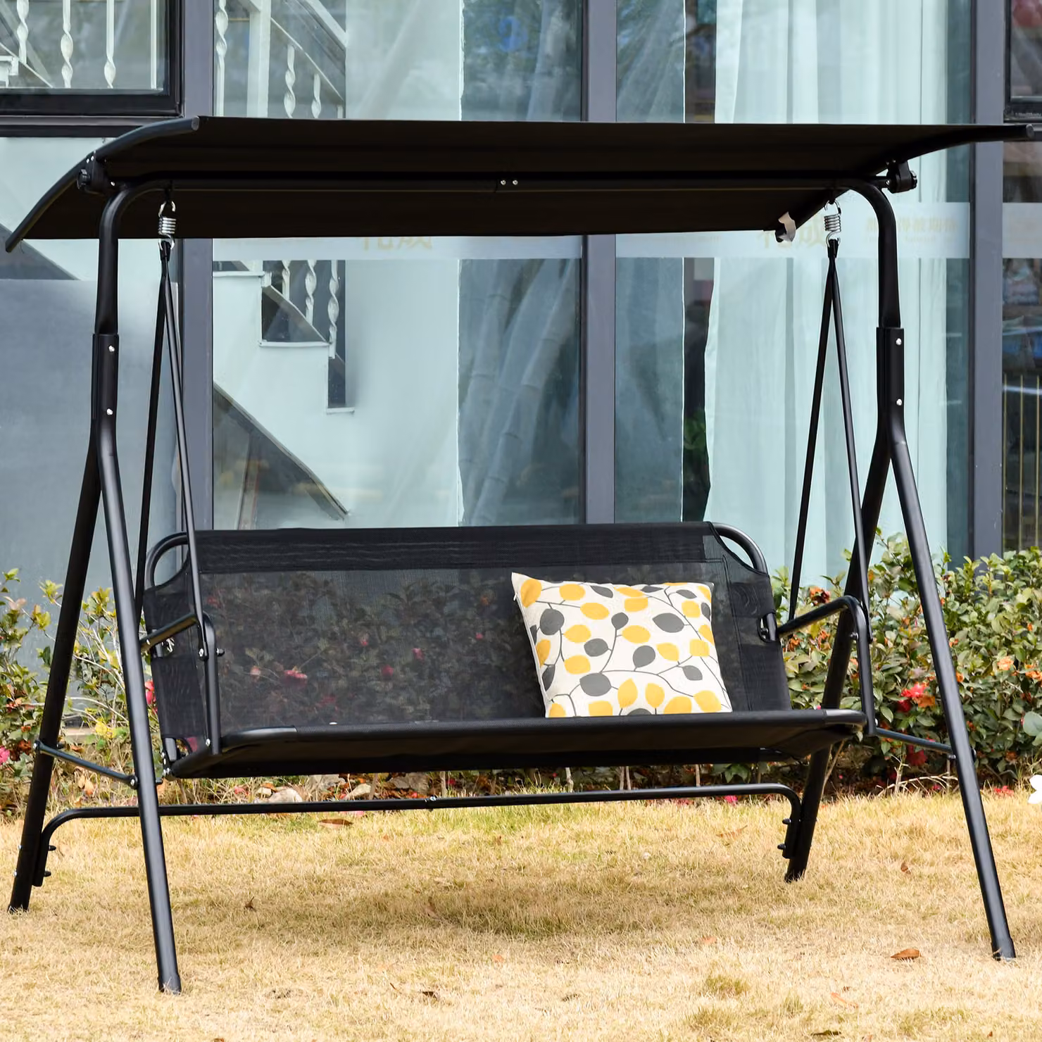 Dondolo da giardino Outsunny per terrazza a 3 posti con tettuccio parasole regolabile in metallo e texteline, Nero, L 172 cm x P 110 cm x H 155 cm – 2