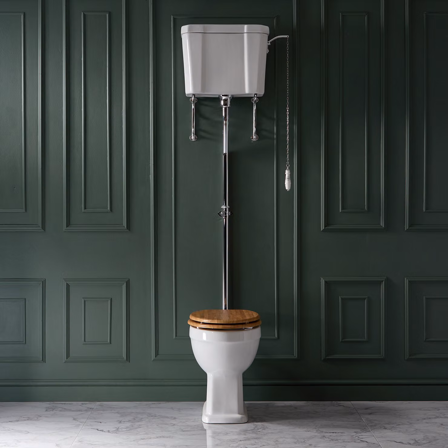 Sanitario  Monoblocco Tradizionale con Cassetta di Scarico, Kit di Scarico Cromato e Sedile WC Soft-Close in Rovere - Richmond