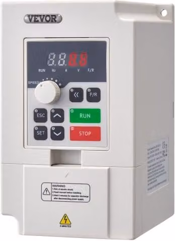 VEVOR Azionamento a Frequenza Variabile VFD 4HP 3KW 14A per Controllo Velocità Motore Mandrino, Ingresso Monofase/Trifase CA 0-220V 50/60Hz, Uscita 0-2000Hz, Bianco