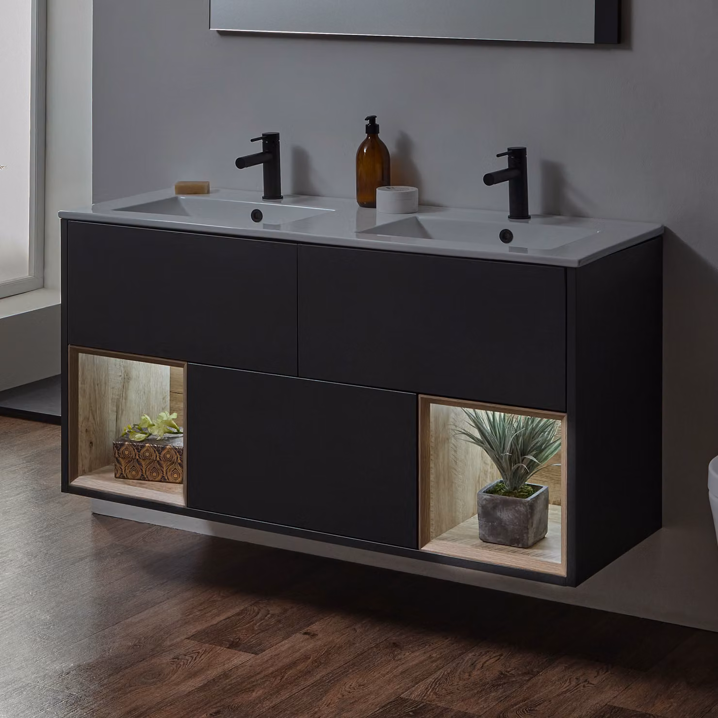 Mobile Bagno Sospeso con Ripiano Aperto in Rovere Scuro da 1212mm con Doppio Lavabo Effetto Marmo - Hoxton