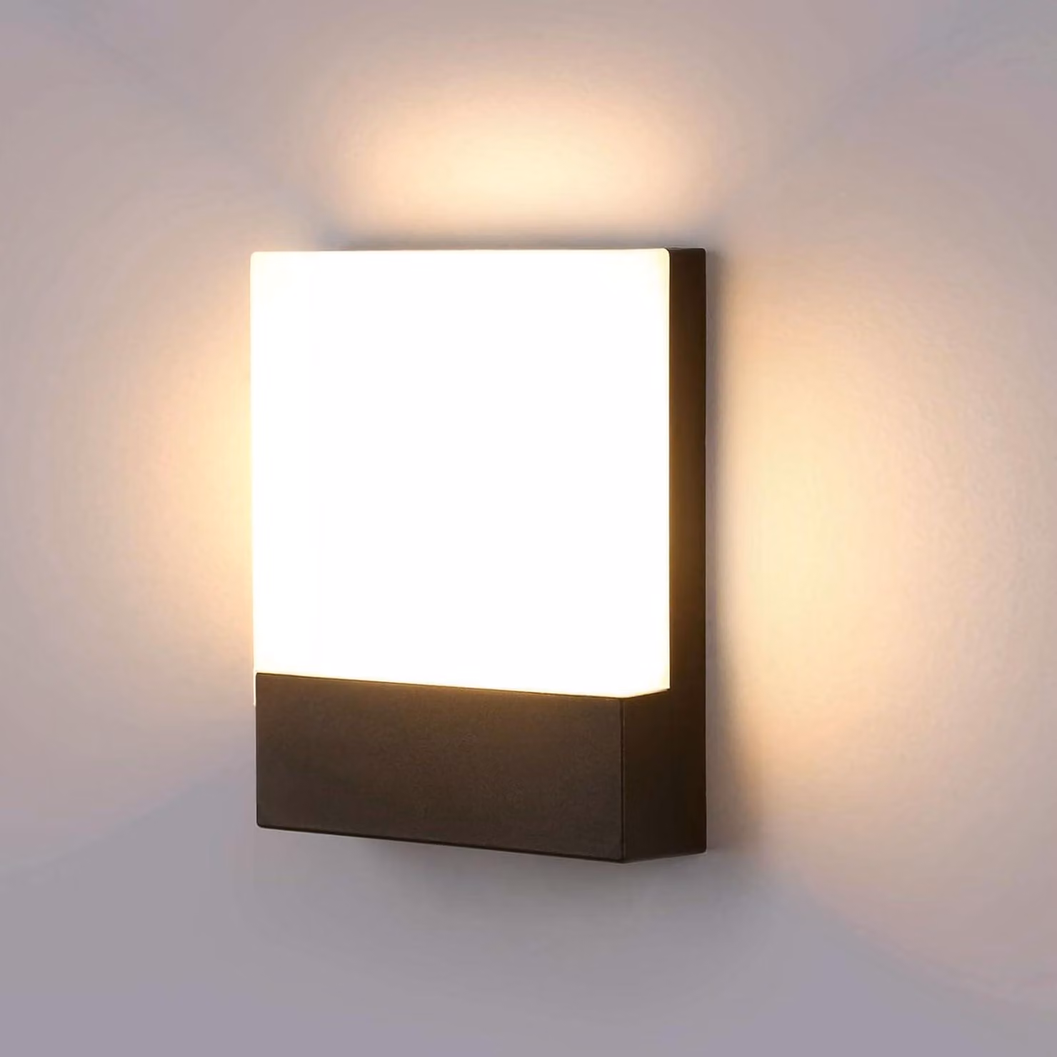 Lampada da parete esterna, 18W - Luce bianco caldo - Corpo in alluminio - Grado di protezione IP65