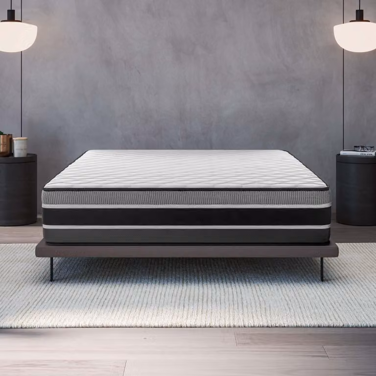 Materassi 140x200 cm, altezza 30 cm, imbottitura in schiuma HR a 7 zone, con lato estivo/invernale