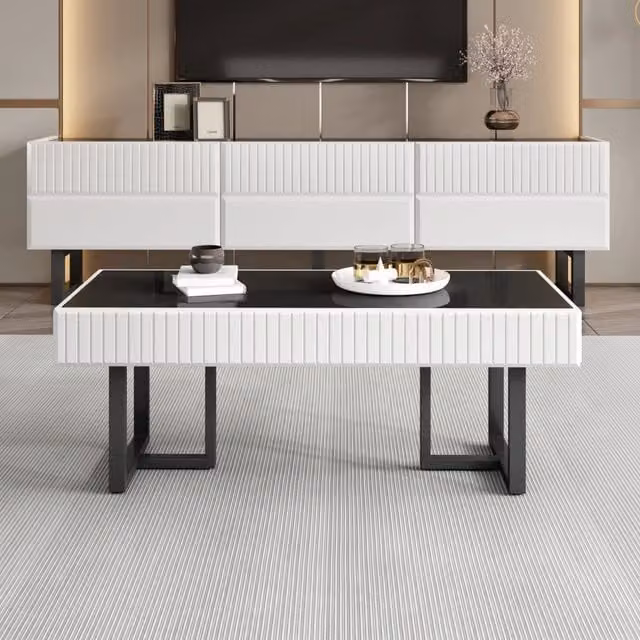 Set soggiorno TV e tavolino nero e bianco a righe