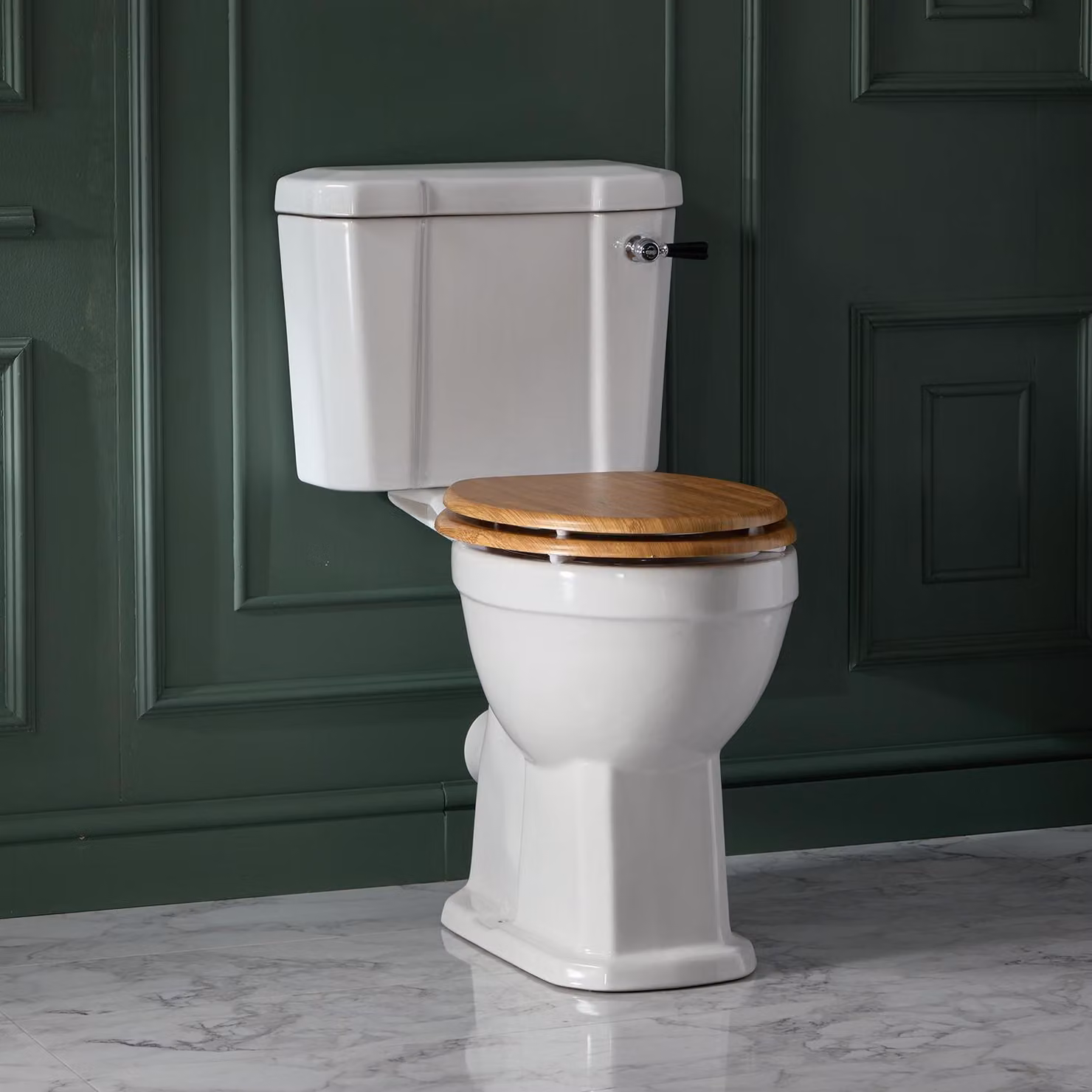 WC Monoblocco Tradizionale con Cassetta Leva Scarico Cromata/Nera