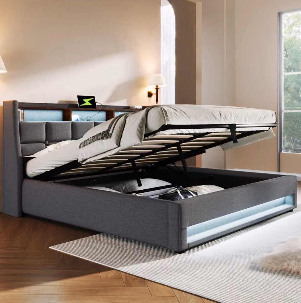 Letto matrimoniale MODFU imbottito in tessuto grigio con contenitore, illuminazione LED e porta USB, L/P/H: 160 x 200 x 117 cm – 2