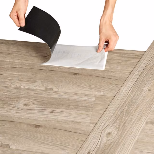 Pavimento adesivo in PVC NEU.HOLZ effetto quercia italiana, colore marrone e beige, copre 5,85 m² – 1