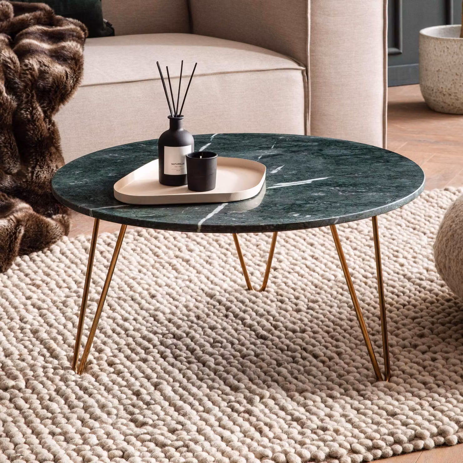 FineBuy Tavolino da caffè in vero marmo verde 70x70x35 cm Tavolo da divano Treppiede in metallo oro Tavolo da soggiorno Tavolo rotondo moderno in marmo Tavolo da salotto Tavolo da caffè grande