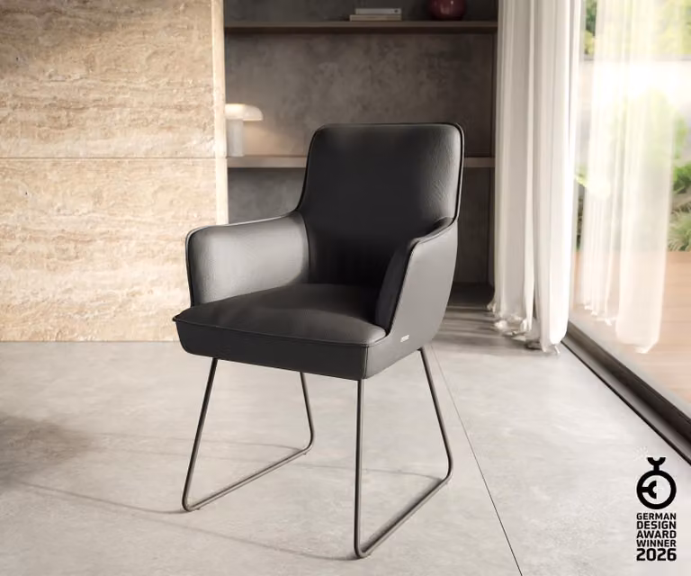 DELIFE Sedia da pranzo Heira-Flex con braccioli in vera pelle nera, base a slitta nera, molle insacchettate