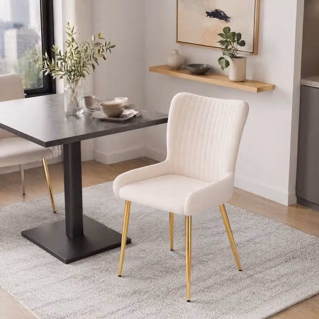 Set di 6 sedie da pranzo in velluto beige con gambe in metallo dorato