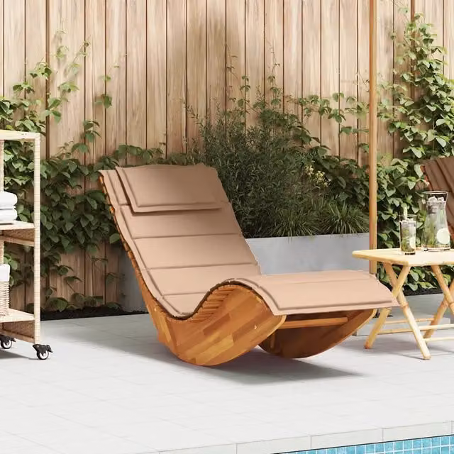 Lettino prendisole a dondolo vidaXL in legno di acacia oliato con cuscino beige resistente alle intemperie