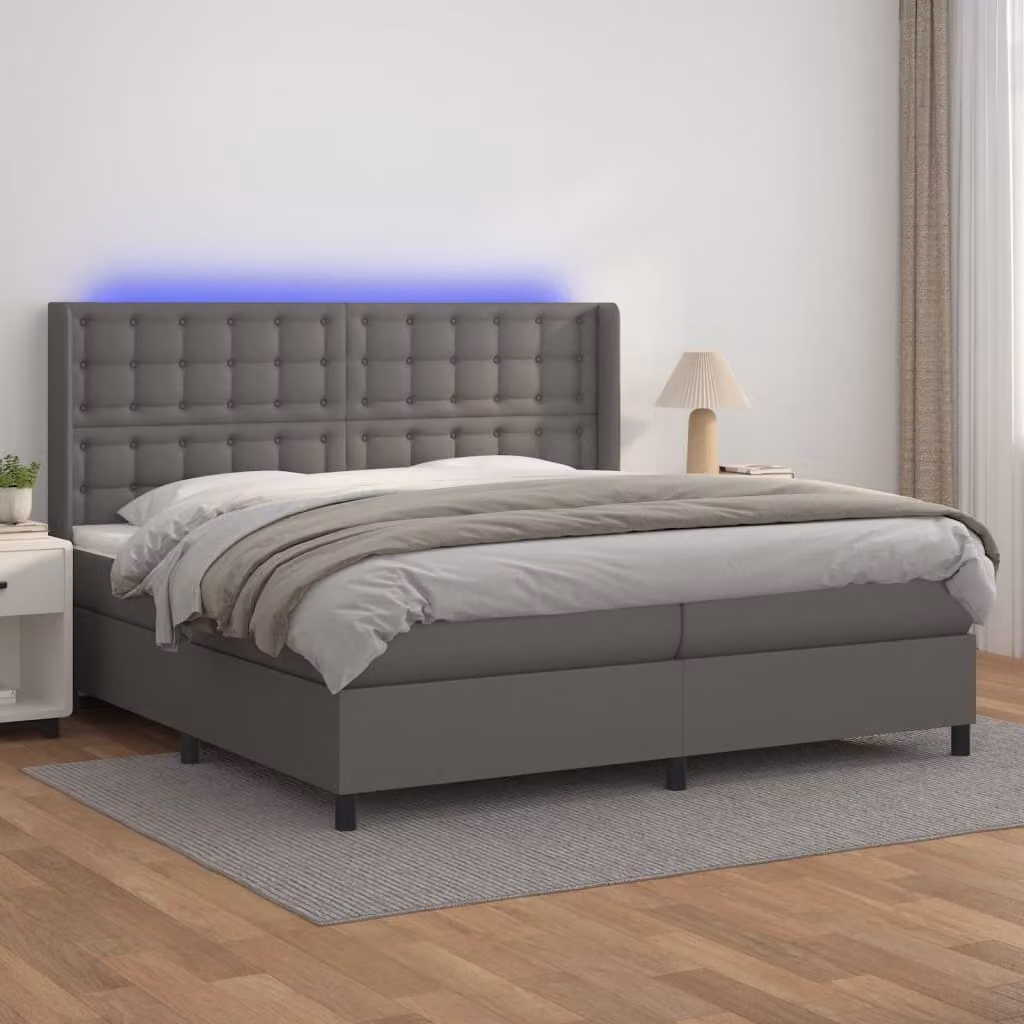 The Living Store Letto a molle con materasso e LED grigio 200x200 cm in ecopelle
