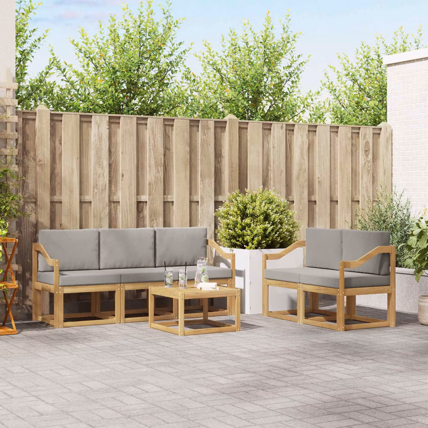 Set di divani da esterno vidaXL 6 pezzi in legno di acacia con tavolino, colore bianco e grigio, con cuscini inclusi
