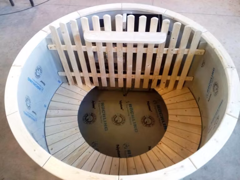 Piscina benessere Vasca idromassaggio Vasca calda Bagno termale Piscina relax