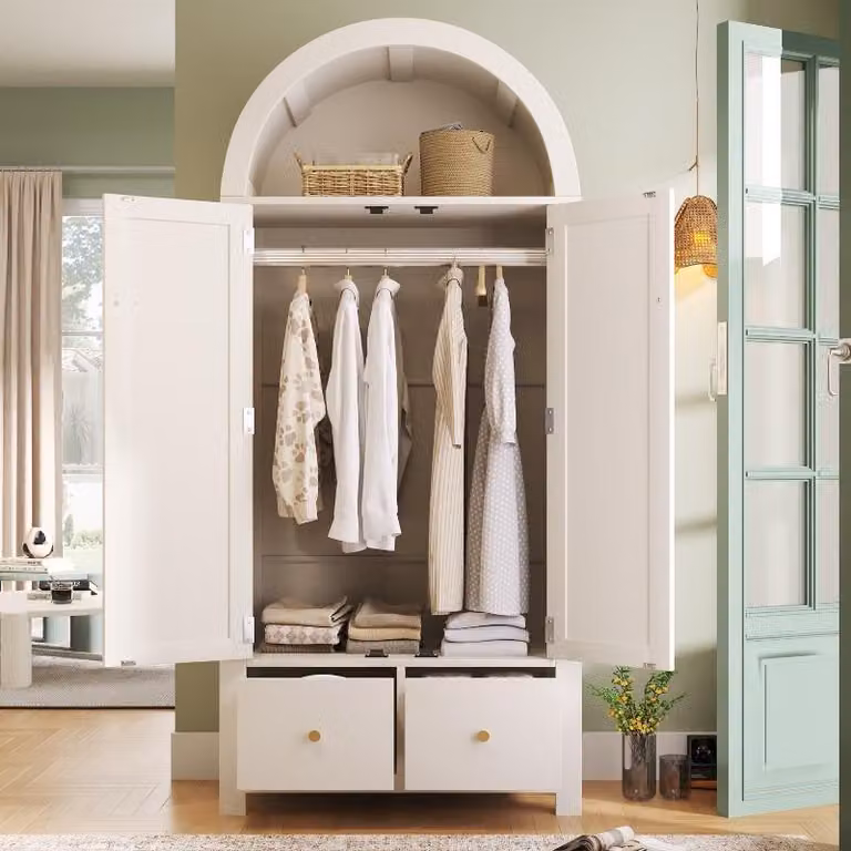 Armadio bianco in stile rustico, dimensioni 78x45x181 cm, con decorazioni in rattan, 2 ante con chiusura magnetica, 2 cassetti e ripiano semicircolare aperto