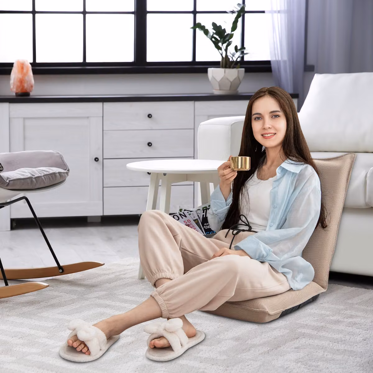 Poltrona reclinabile imbottita Costway con supporto schiena e struttura in metallo, colore beige