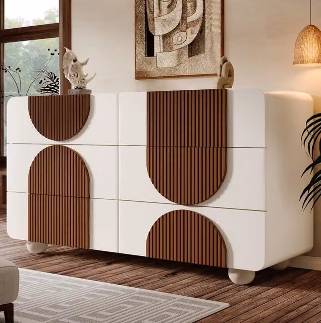 Cassettiera ULEVR 121x41x71 cm con 6 cassetti, linee curve e piedini in legno massello, bianca