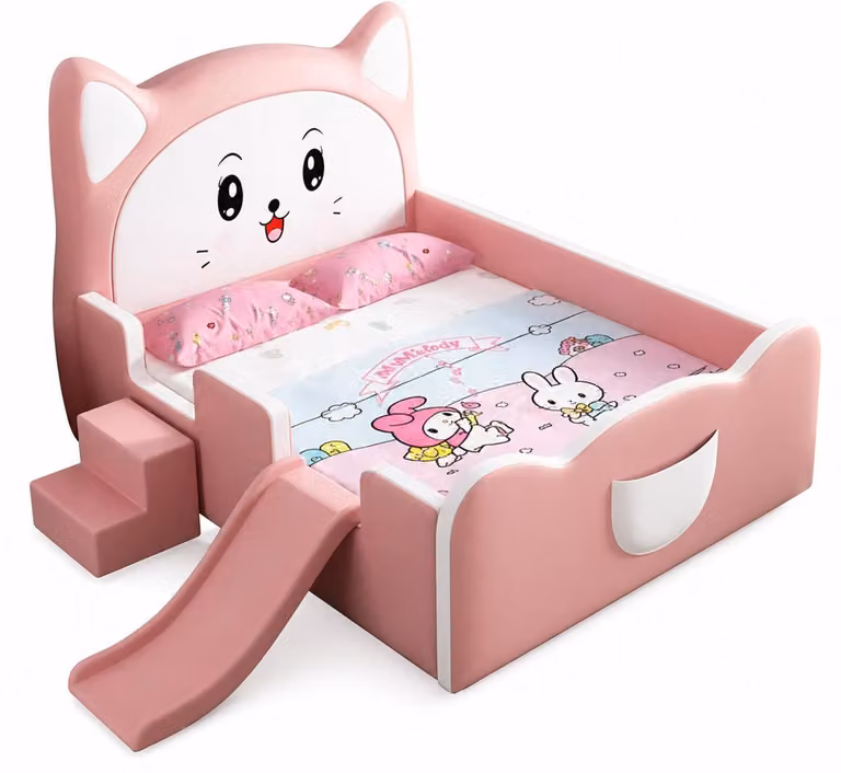 Letto a forma di rosa con scivolo e scaletta, ideale per bambine, con decorazioni a tema gattino