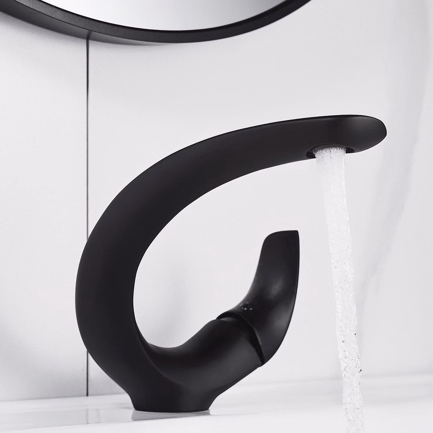 Miscelatore monocomando per lavabo, finitura nera opaca, in ottone, con controllo dell'acqua fredda e calda