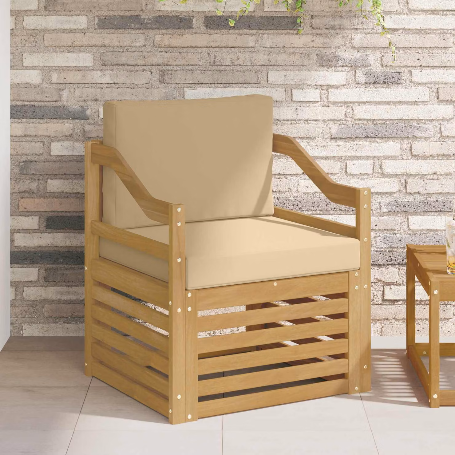 Set di divani da esterno vidaXL in legno di acacia con cuscini in poliestere bianco e beige