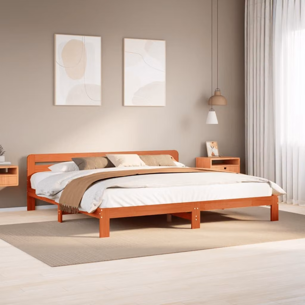 Letto in legno di pino vidaXL color marrone cera con doghe in materiale composito, L/P/H: 200 x 200 x 65,5 cm
