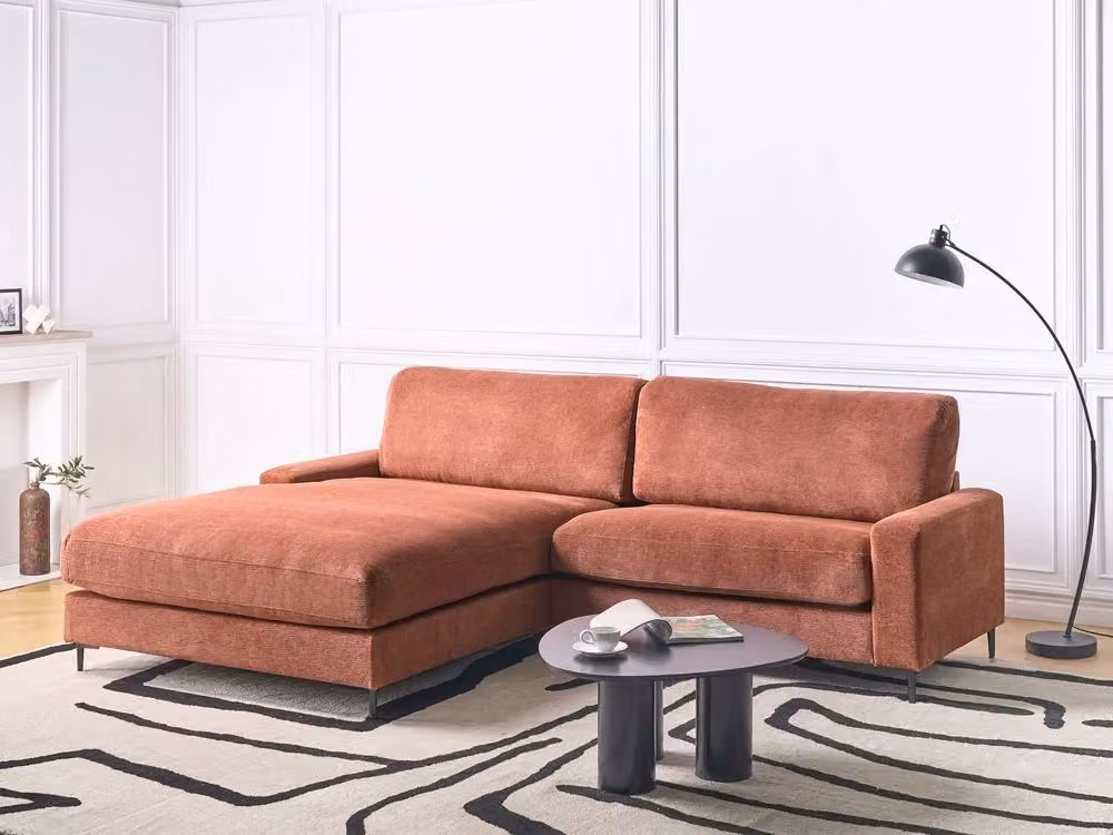 Divano angolare Beliani in tessuto rosso lato destro con schienale imbottito e finitura idrorepellente per il tuo soggiorno in stile moderno L: 272 cm, P: 189 cm, H: 87 cm – 2