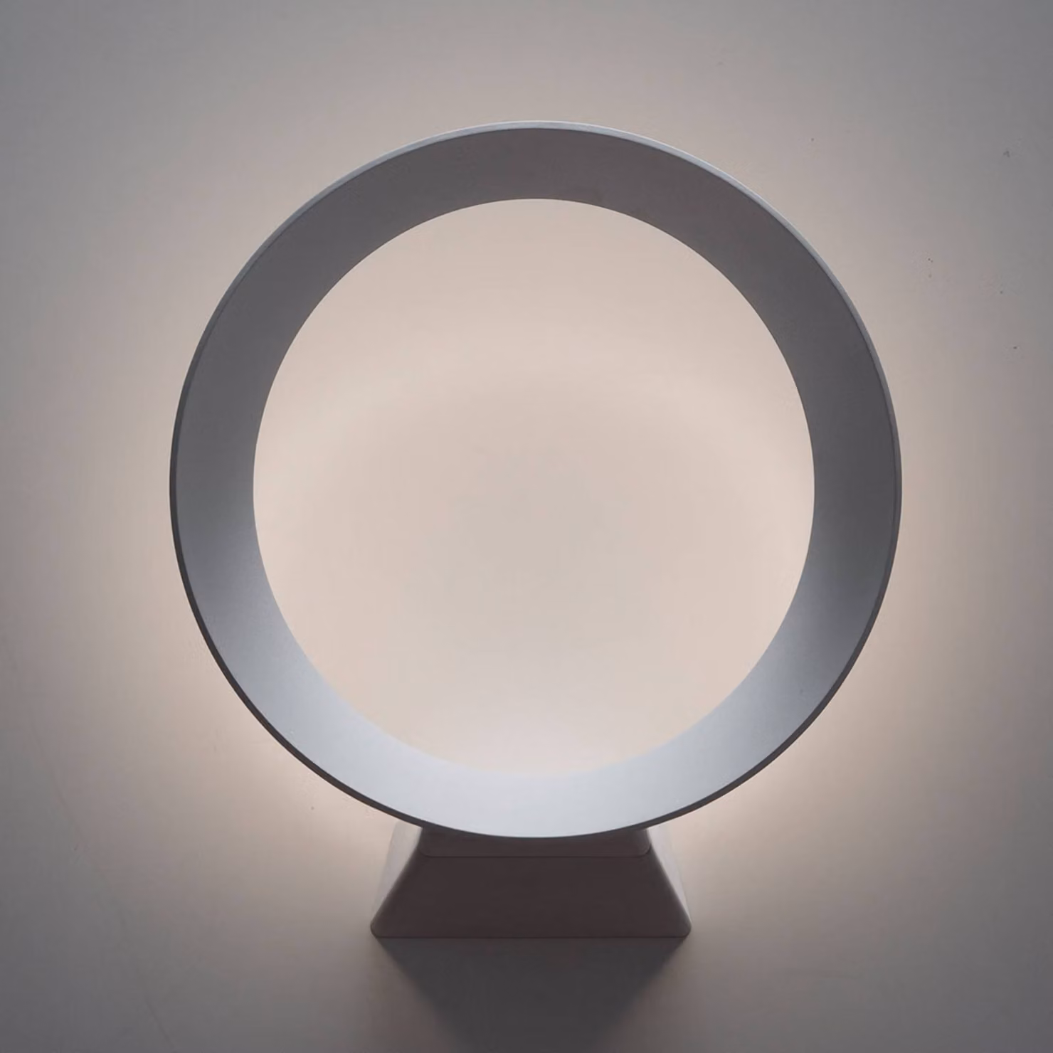 Martinelli Luce Applique da parete di design LED+O, dimmerabile, Bianco / Opale, Soggiorno / Sala da pranzo, Alluminio, Design, Applique