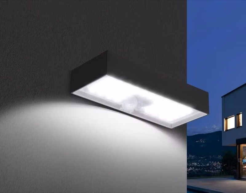 Lampada da esterno a LED, alimentata a energia solare, 6 W, 3000 K, 800 lumen, grado di protezione IP65, ideale per l'illuminazione esterna e