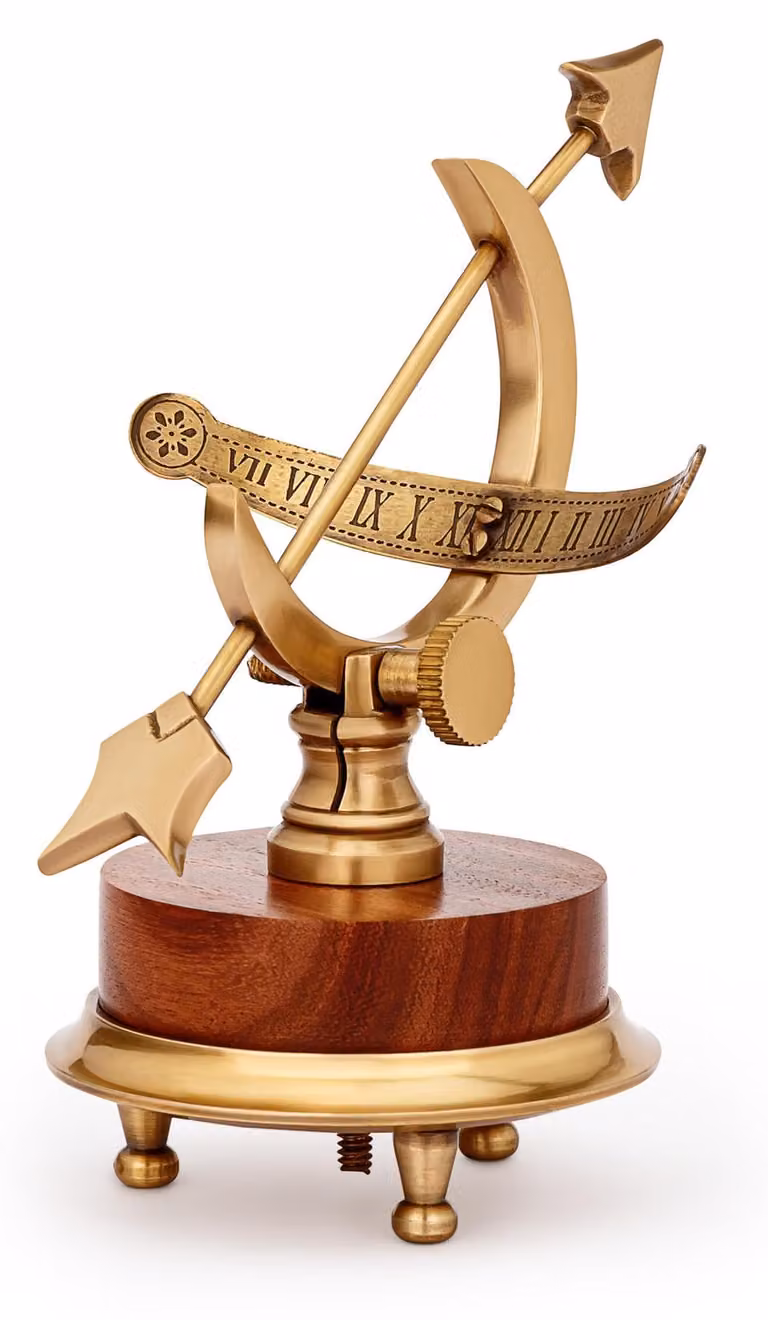 Orologio solare in legno e ottone, antico, altezza 14 cm